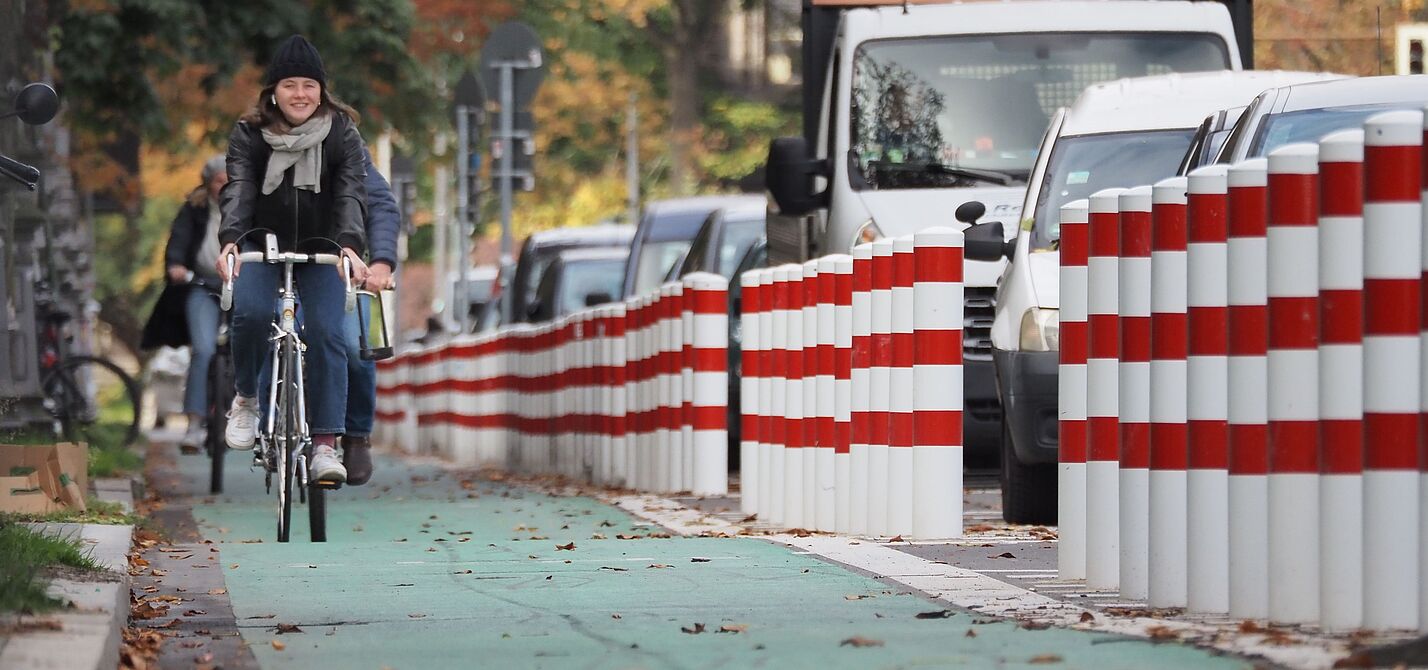Geschützter Radfahrstreifen Geschützter Radfahrstreifen